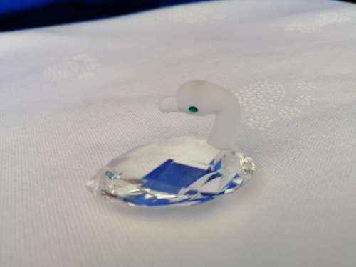 Stunning Crystal Glass Duck Green Eyes