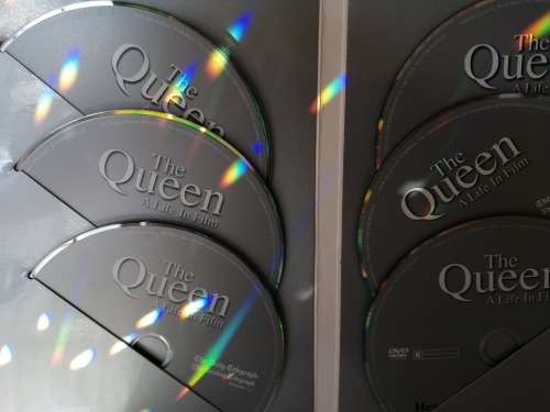 The Queen.A life in Film  Souvenir collection  9 DVD