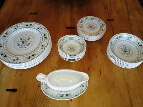 Royal Doulton Fine China Provencal Dinner Servise Set of 8 never used. #
