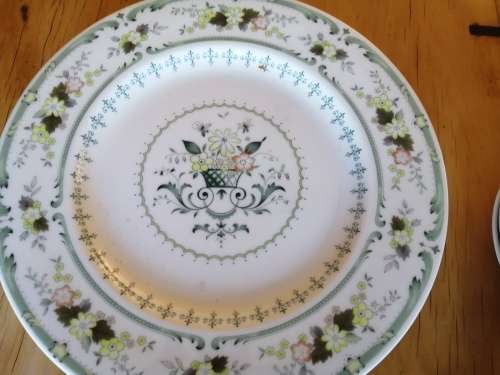 Royal Doulton Fine China Provencal Dinner Servise Set of 8 never used. #