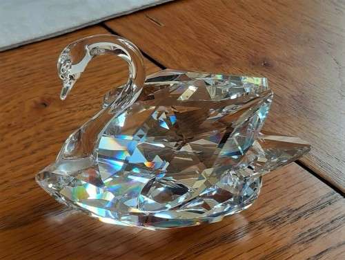 SWAROVSKI CRYSTAL SWAN LARGE 010005 BOXED RETIRED *