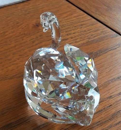SWAROVSKI CRYSTAL SWAN LARGE 010005 BOXED RETIRED *