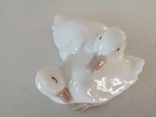 NAO/LLADRO NESTLING DUCKS #