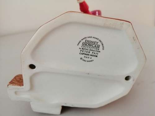 Disney CAPTAIN HOOK Model Figurine Peter Pan SHOWCASE COLLECTION Royal Doulton