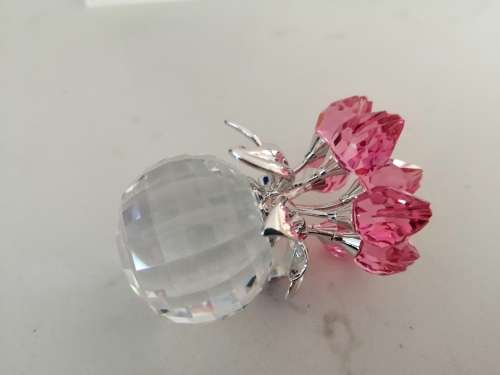 Swarovski crystal Pink Tulips Memories 626874 flowers vase. *