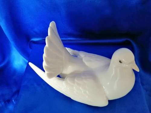 RARE LLADRO RESTLESS DOVE MODEL #6287 #