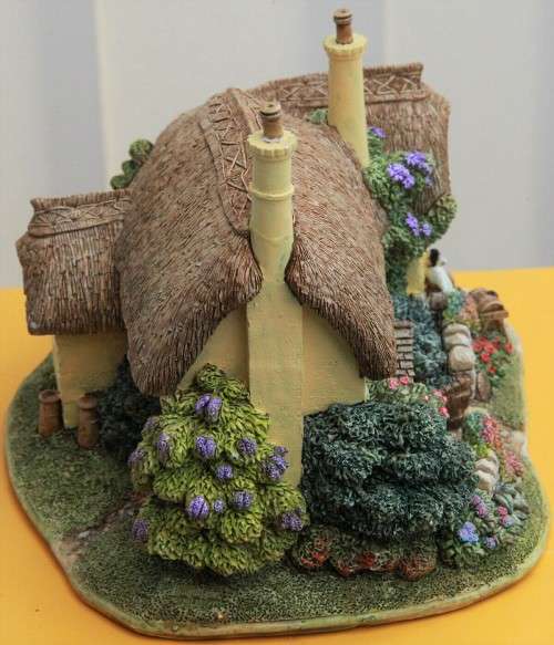 Miniature House - Lilliput Lane Buttermilk Farm #