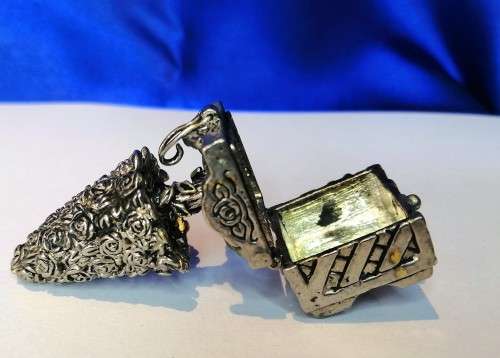 VINTAGE GIANNA ROSE (SPAIN) PEWTER TRINKET BOX, TOPIARY  #