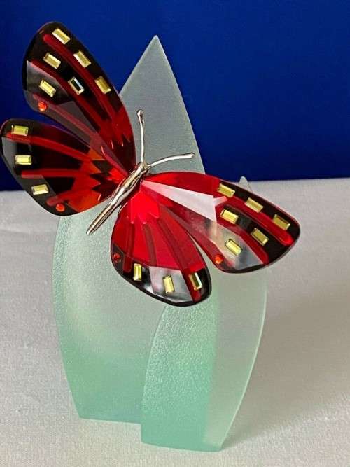 SWAROVSKI PARADISE ADENA LIGHT SIAM RED BUTTERFLY Boxed #