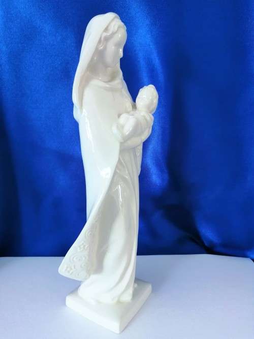 RARE 1950s HUMMEL MADONNA AND CHILD FIGURINE, MADE BY GOEBEL, WEST GERMANY #