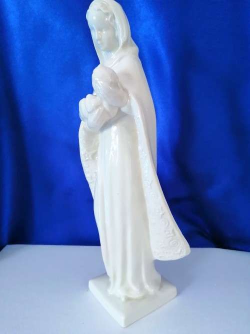 RARE 1950s HUMMEL MADONNA AND CHILD FIGURINE, MADE BY GOEBEL, WEST GERMANY #