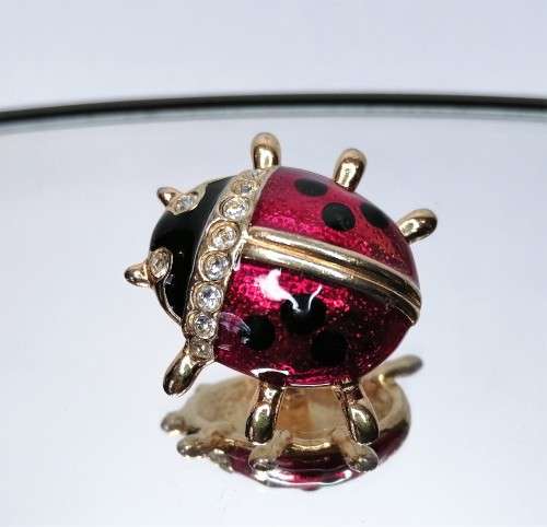 Beautiful Vintage Enamel Cyrstal Red and Black Ladybird Pin #