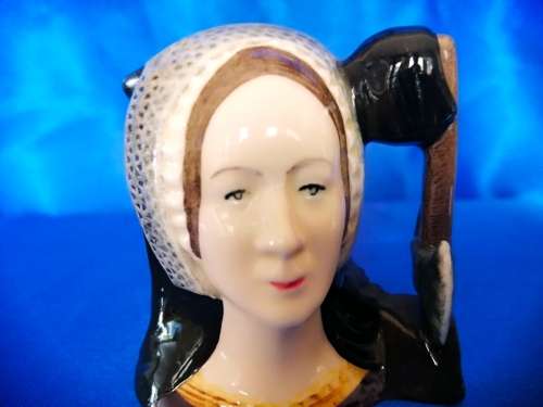 Royal Doulton Queen Anne Boleyn Character Jug Toby D6651