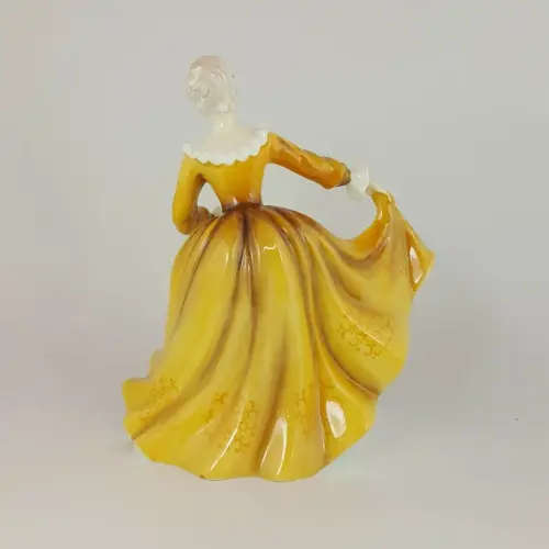 Royal Doulton Figurine KIRSTY No HN4783 Best of the Classics