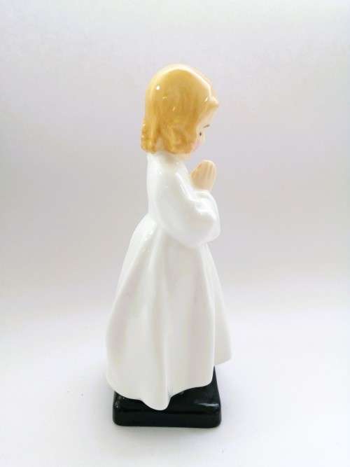 Royal Doulton Figurine Bedtime HN 1978