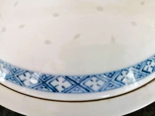 Large Chinese Rice Grain Blue and White Lidded Bowl