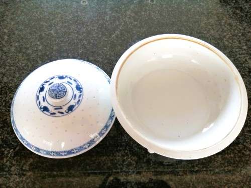 Large Chinese Rice Grain Blue and White Lidded Bowl