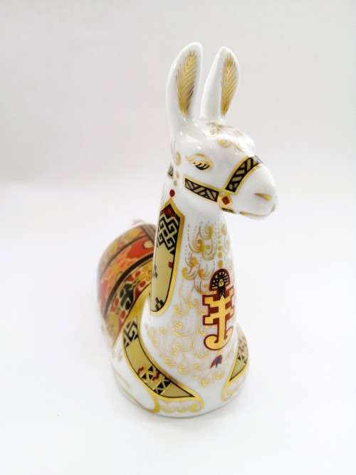 Royal Crown Derby Llama Paperweigh Gold Stopper