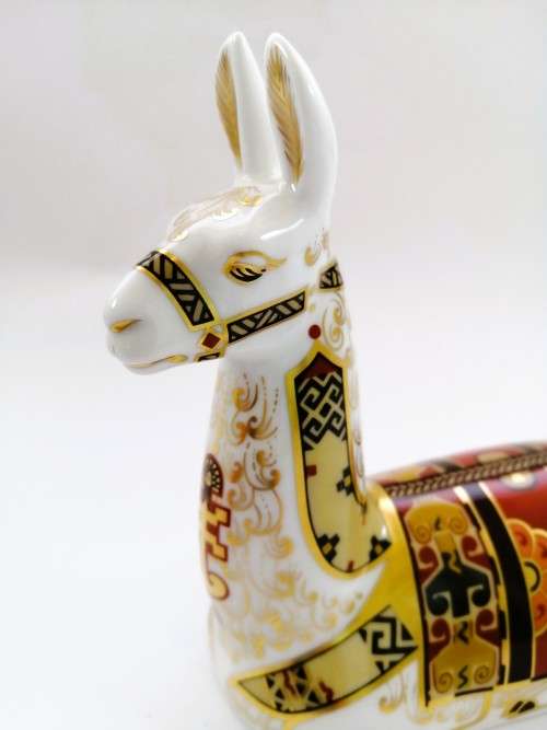 Royal Crown Derby Llama Paperweigh Gold Stopper