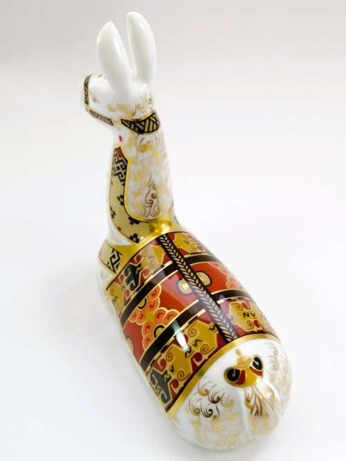 Royal Crown Derby Llama Paperweigh Gold Stopper