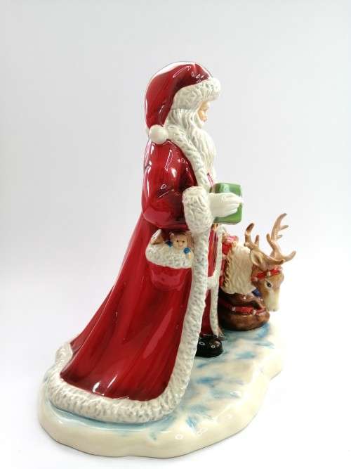 LARGE ROYAL DOULTON Christmas Santa ClausCHRISTMAS NOVELTY 2016  HOLIDAY MAGIC