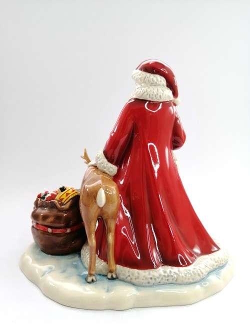 LARGE ROYAL DOULTON Christmas Santa ClausCHRISTMAS NOVELTY 2016  HOLIDAY MAGIC