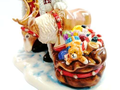 LARGE ROYAL DOULTON Christmas Santa ClausCHRISTMAS NOVELTY 2016  HOLIDAY MAGIC