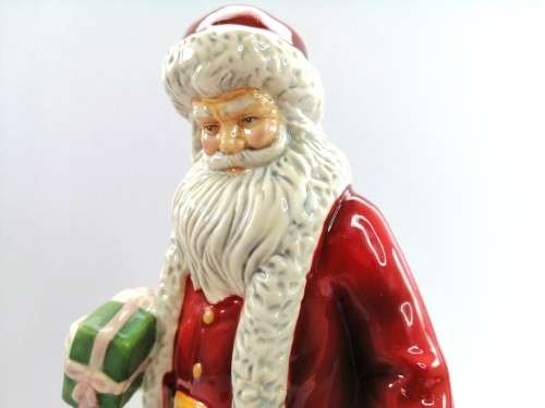 LARGE ROYAL DOULTON Christmas Santa ClausCHRISTMAS NOVELTY 2016  HOLIDAY MAGIC