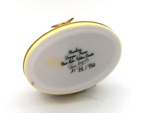 Limoges France LTD Hinged Trinket Box Black and White Cat sat on Cushion Peint Main Marque