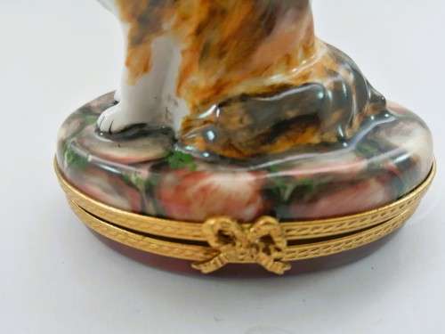 Limoges France LTD Hinged Trinket Box Tabby and White Cat sat on Cushion Peint Main Marque