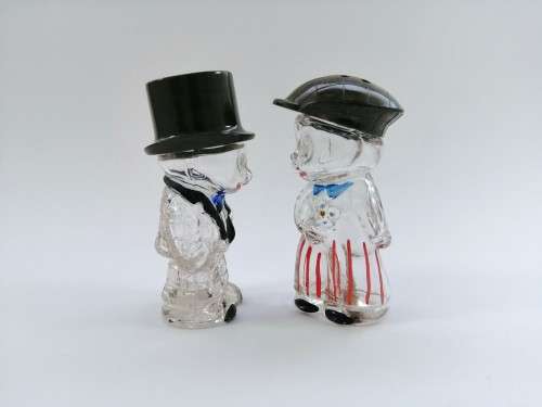 Vintage  Glass  Man and Woman with Hat Salt & Pepper Set