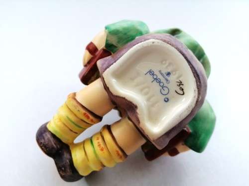 Goebel Hummel Figurine, Lets Sing