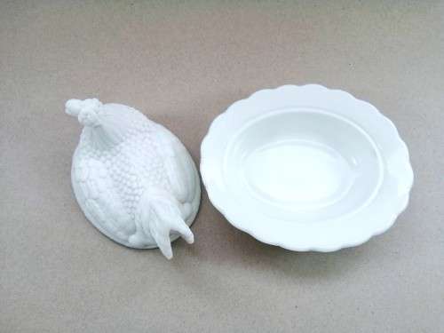 Vintage Large White Milk Glass Chicken on Nest covered dish