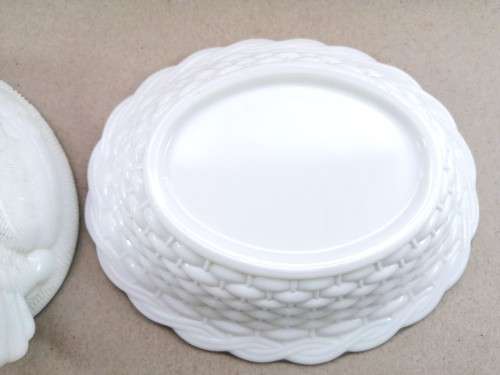 Vintage Large White Milk Glass Chicken on Nest covered dish