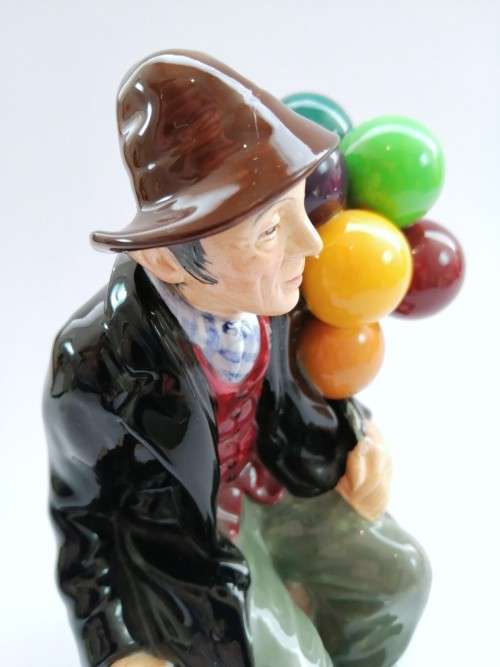 Vintage Royal Doulton HN1954 Balloon Man Early Version