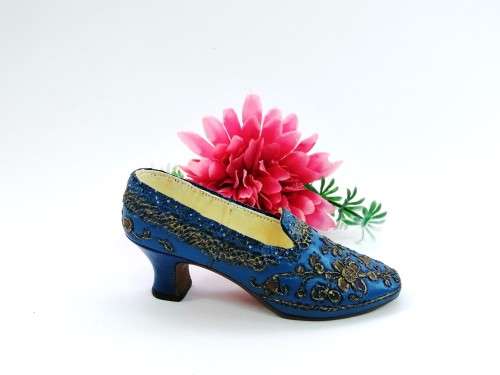 Just The Right Shoe - The Empress Style - Item 25012 by Willitts Design