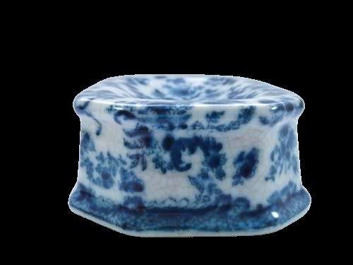 Wong Lee WL 1895 Blue and White soap dish craquelure wares