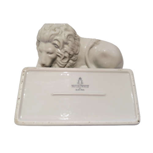 Elizabeth Arden Porcelain Palais De Versailles Lidded Container, Lion sleeping