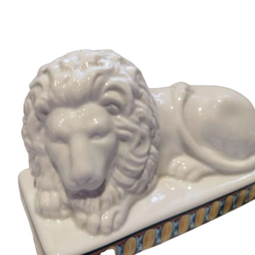 Elizabeth Arden Porcelain Palais De Versailles Lidded Container, Lion sleeping