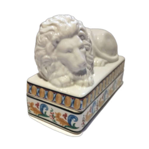 Elizabeth Arden Porcelain Palais De Versailles Lidded Container, Lion sleeping
