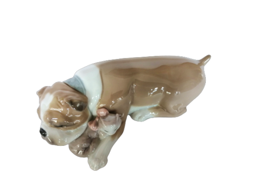 Lladro Unlikely Friends 6417 - Bulldog With Cat - Kitten Sleeping