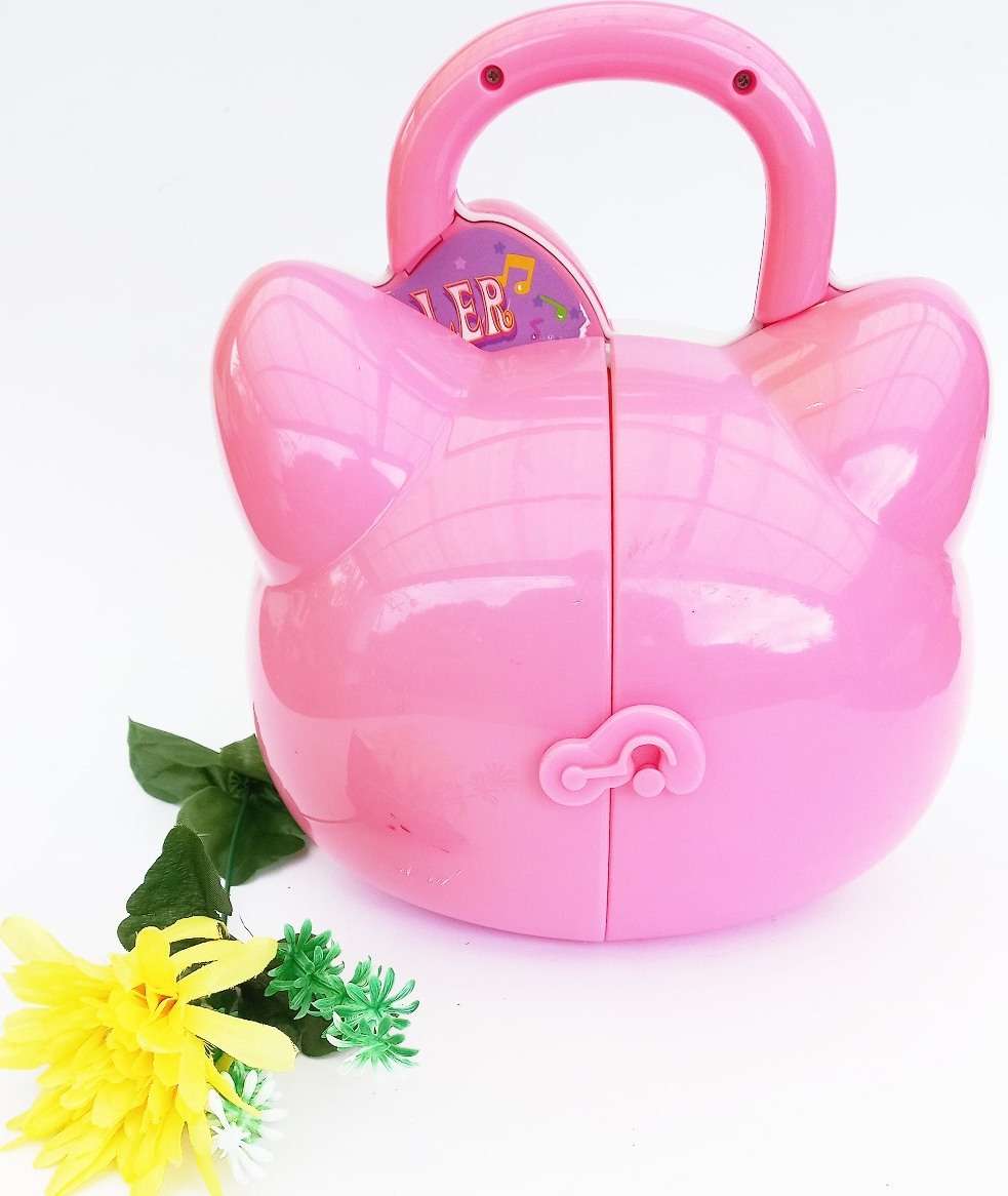 Hello Kitty Disco Carry Along Play Set Case Figures & Accessories