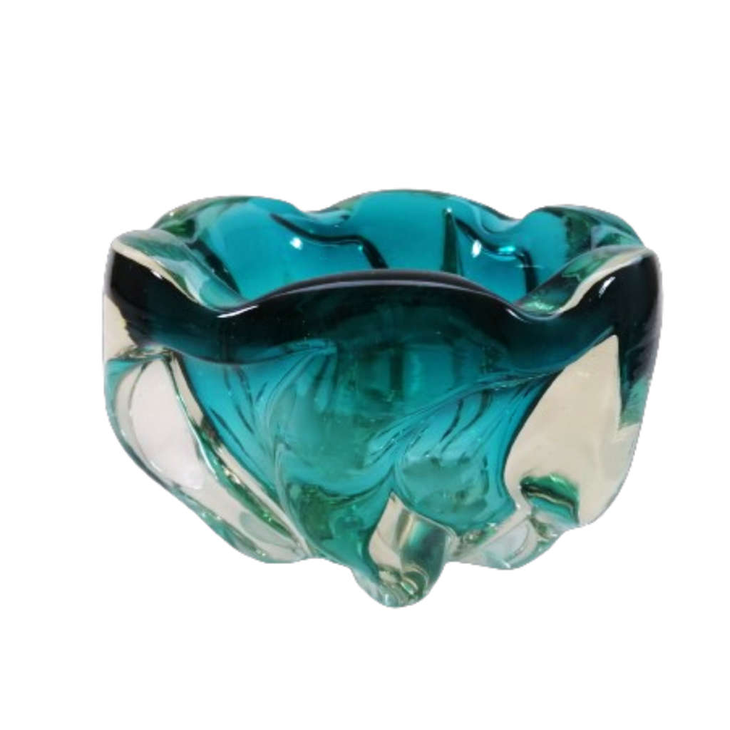 Murano Glass Beautiful Turquoise Blue ashtray doubles as a modern-day sweetie bowl.