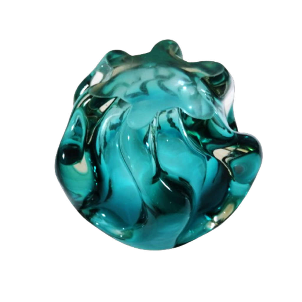 Murano Glass Beautiful Turquoise Blue ashtray doubles as a modern-day sweetie bowl.