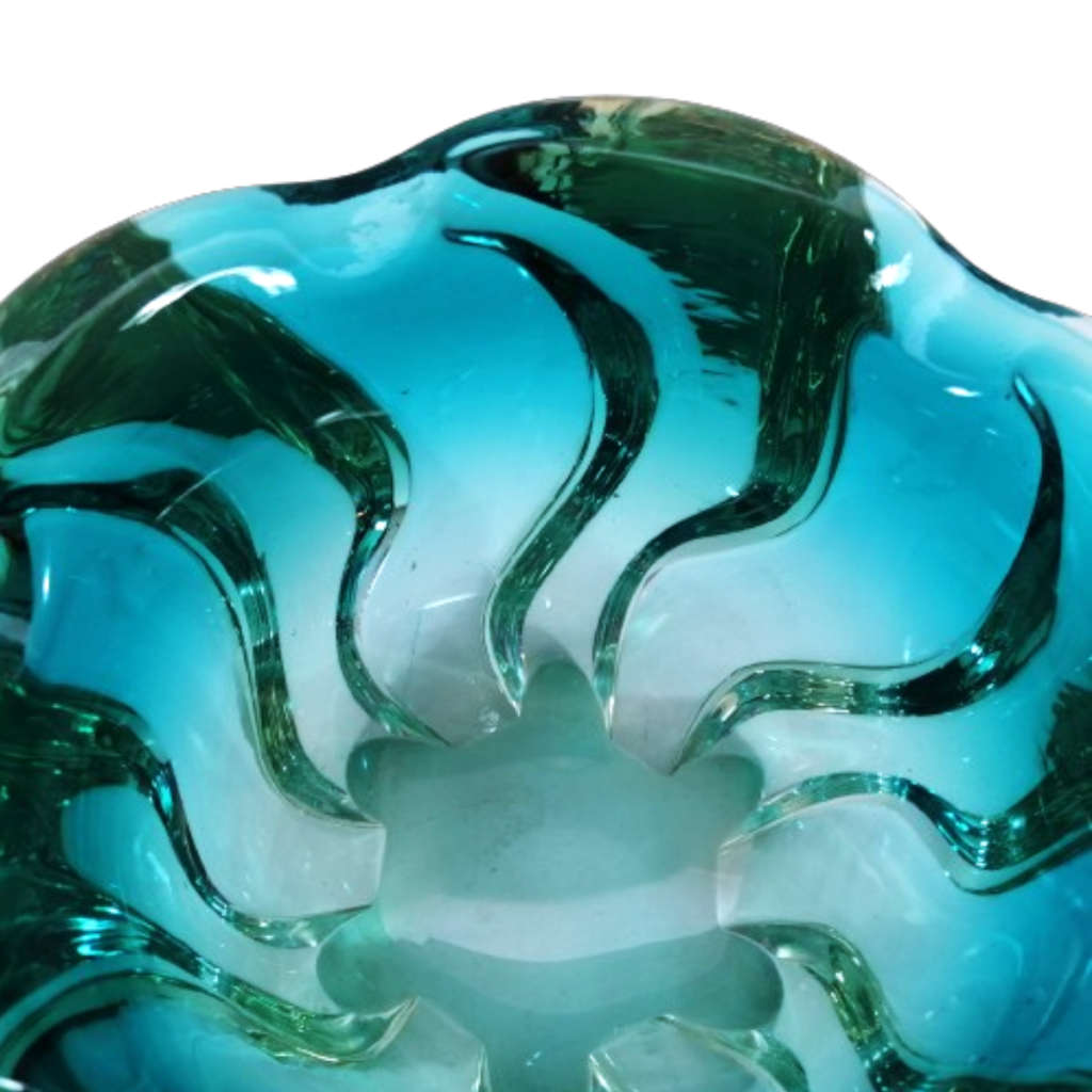 Murano Glass Beautiful Turquoise Blue ashtray doubles as a modern-day sweetie bowl.