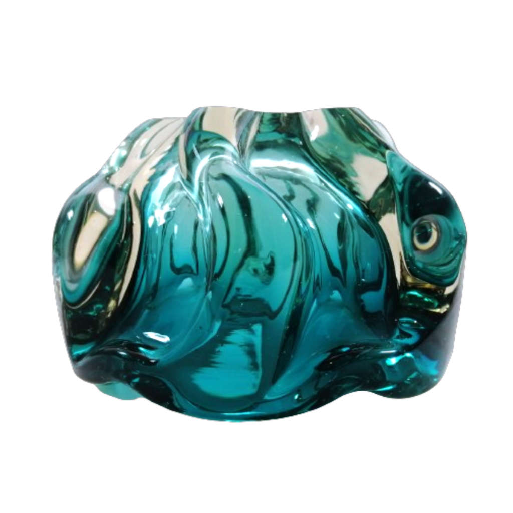 Murano Glass Beautiful Turquoise Blue ashtray doubles as a modern-day sweetie bowl.