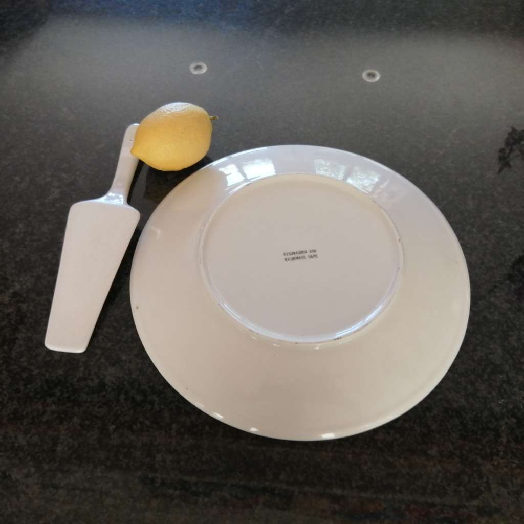 Large 32cm Christmas Serving Platter with Cake Lifter