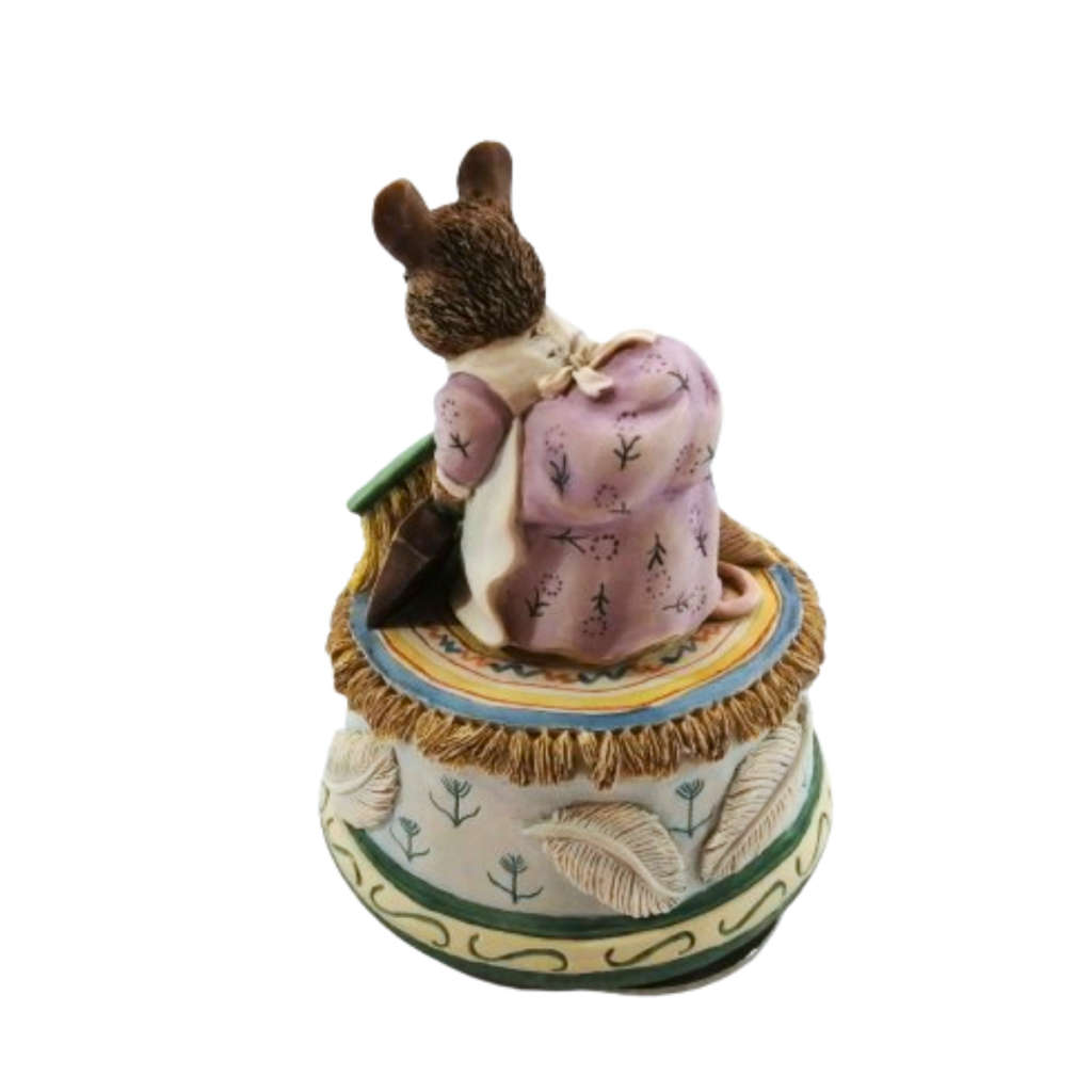 Border Fine Arts Beatrix Potter Hunca Munca Sweeping On Music Box