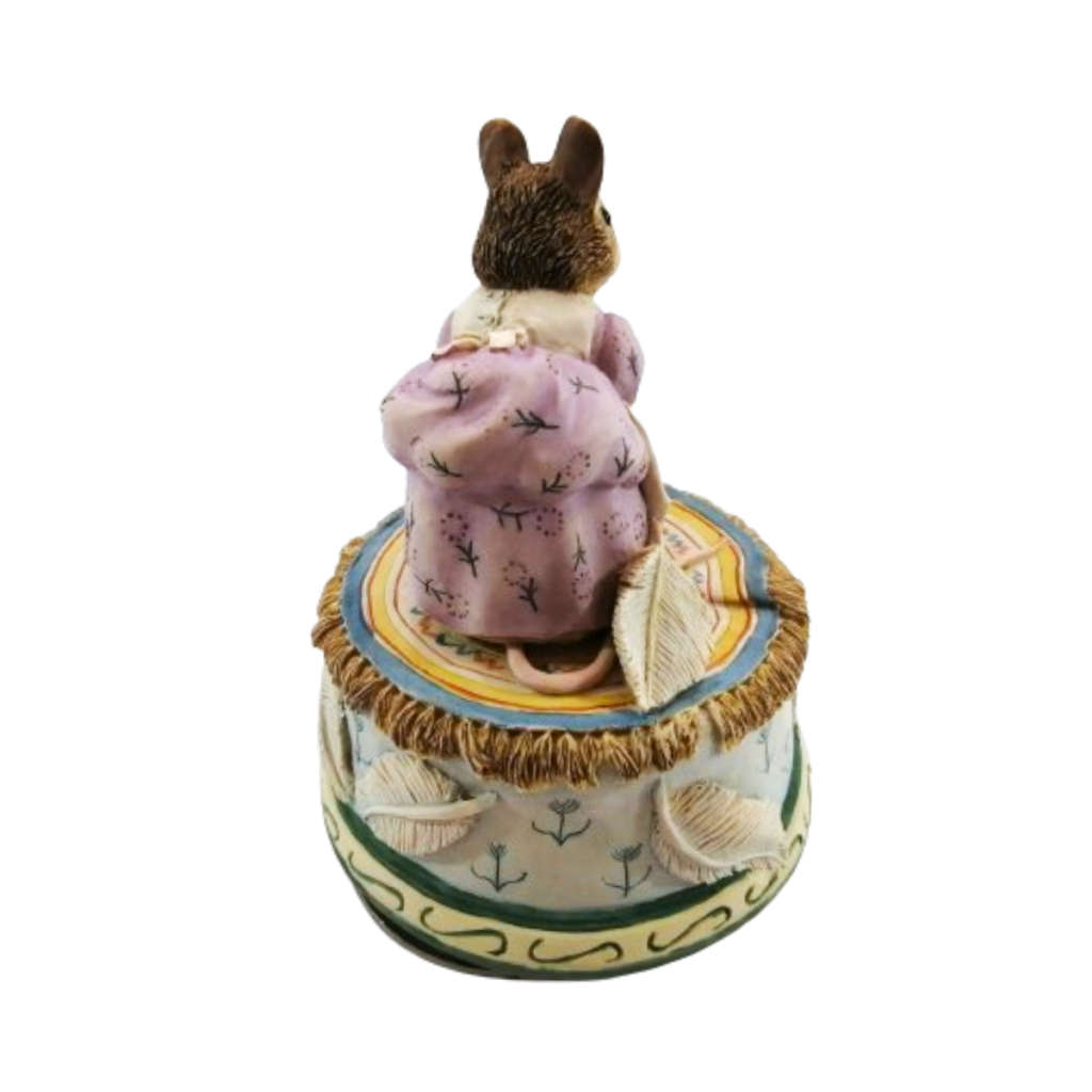 Border Fine Arts Beatrix Potter Hunca Munca Sweeping On Music Box