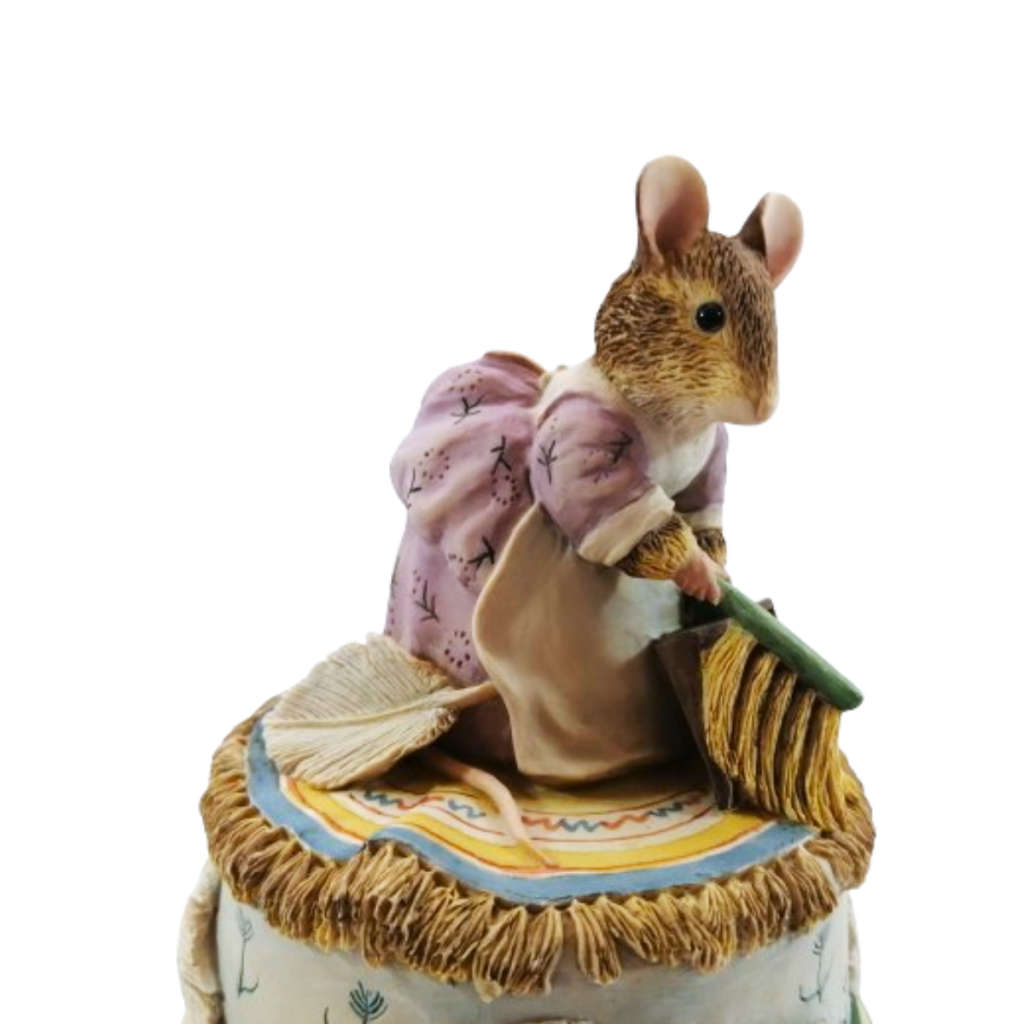 Border Fine Arts Beatrix Potter Hunca Munca Sweeping On Music Box